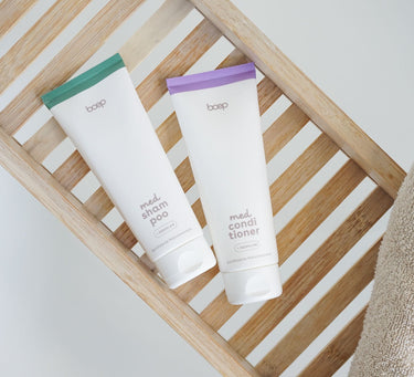 Sensitive Haarpflege von das boep für sehr empfindliche Kopfhaut bestehend aus Shampoo und Spülung