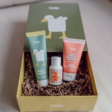 Das boep Geschenk zur Geburt oder Erstausstattung mit Babywundcreme, babymandeloel und Babycreme.