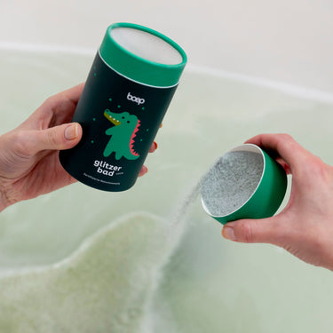 Glitzerbad Badezusatz von das boep in grün als pflegender Badezusatz mit Badewasserfarbe für Kinder
