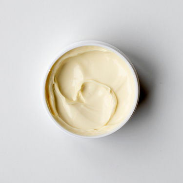 Offene Dose pflegende Körperbutter von das boep zur Körperpflege in der Schwangerschaft